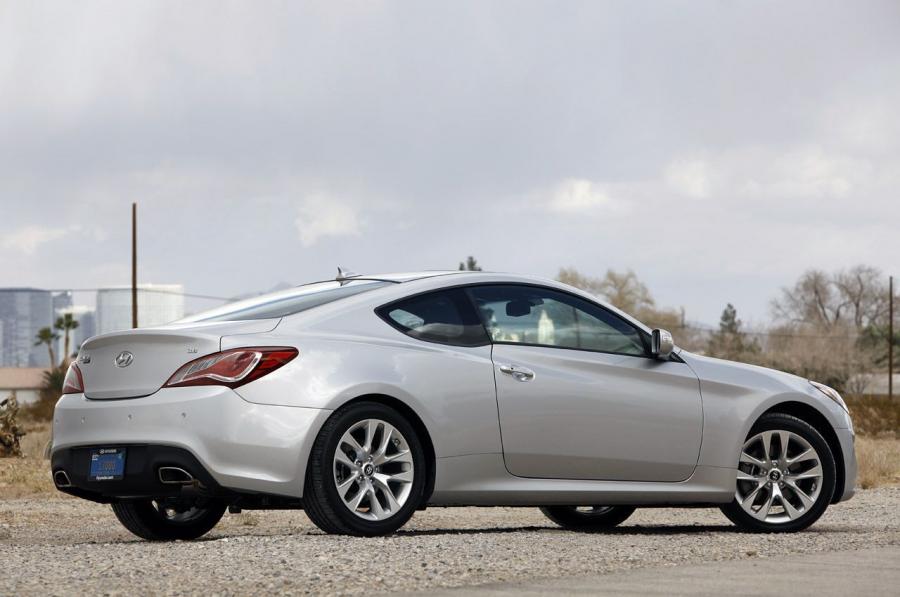  Hyundai Genesis Coupe 2013 года  (фото 76 из 76)